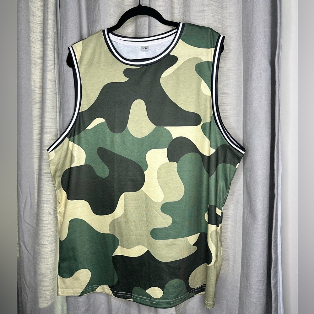XL Men’s Camo Tank